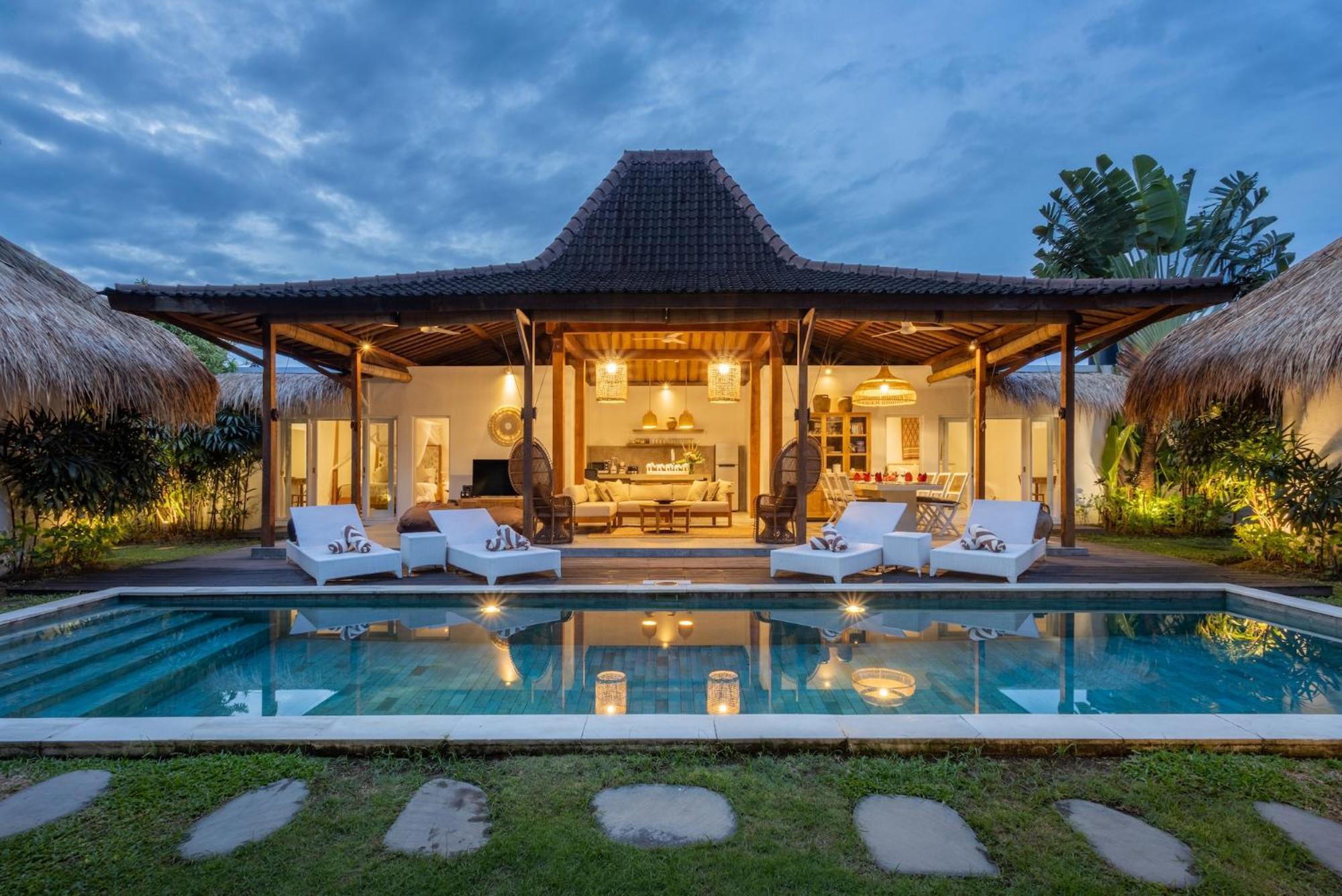 Villa Aksara Seminyak Esterno foto