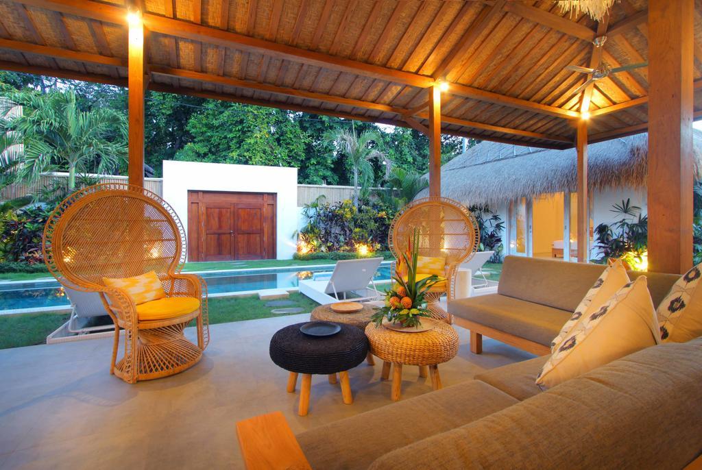 Villa Aksara Seminyak Esterno foto